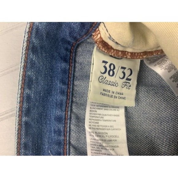 Tommy Bahama Size 38x32 Mens Jeans Med Wash Straight Leg - Picture 2 of 6